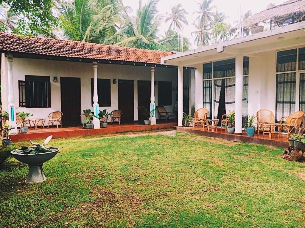 فندق Lotus Surf House ميديغاما إيست المظهر الخارجي الصورة