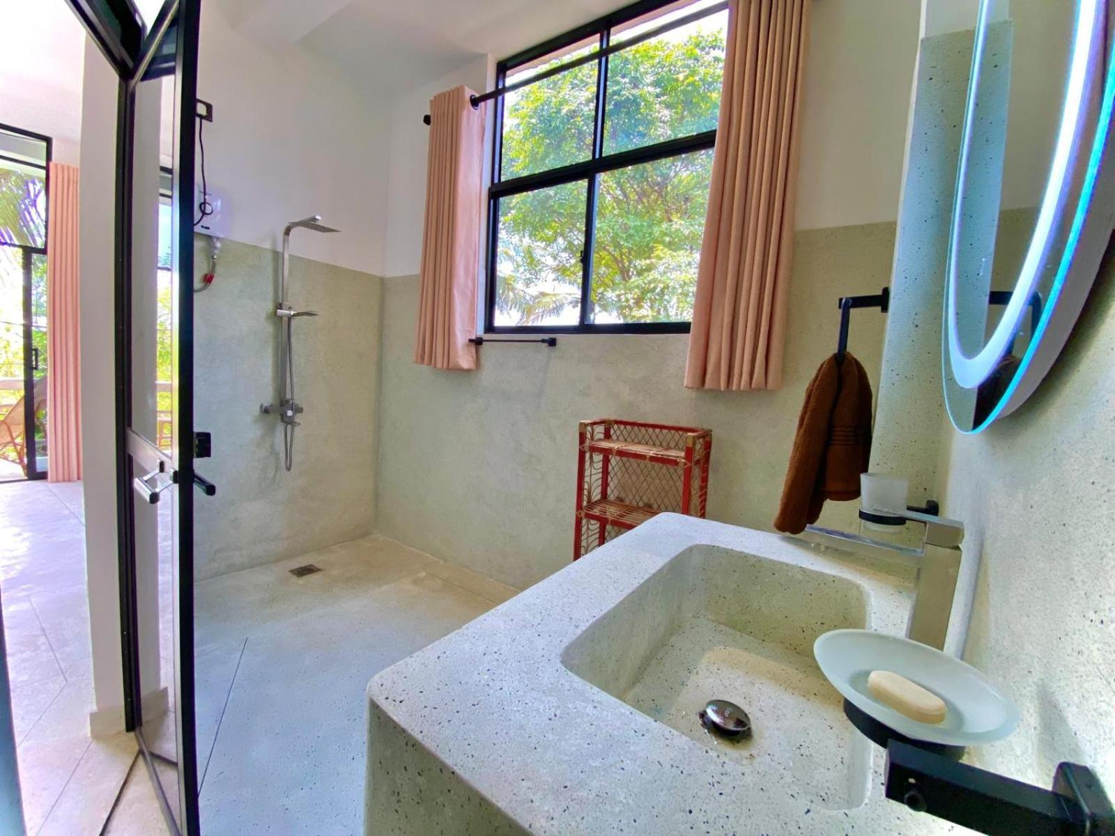فندق Lotus Surf House ميديغاما إيست المظهر الخارجي الصورة